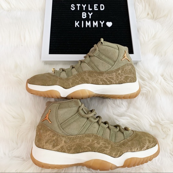 Nike Air Jordan Retro 11 Sneakers Shoes New - Picture 6 of 9